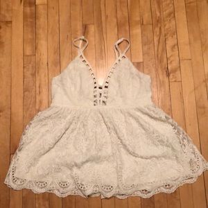 Cream lace/embroidered tank top